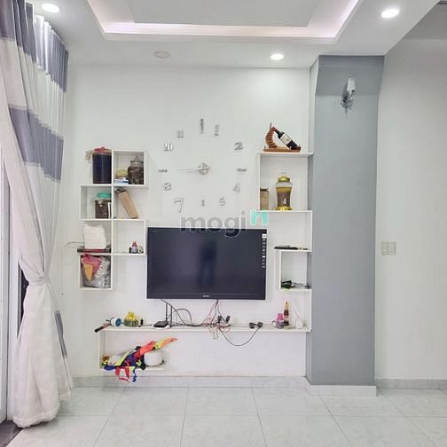 Hình ảnh Bán Nhà 2 lầu ,Huynh Tấn pHát Quân 7
