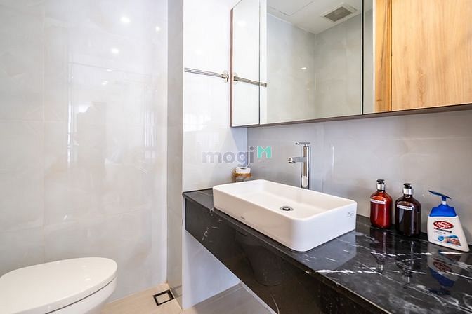 Hình ảnh Căn Hộ studio Quận 1 sân giếng trời