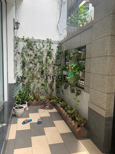 Hình ảnh Nhà  Ca Văn Thỉnh 5.6x17.2m - trệt lửng 3 lầu ST, nét Tây hiện đại