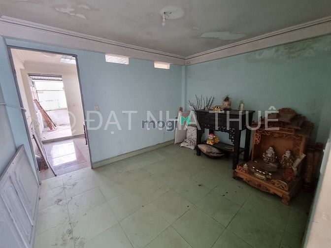 Hình ảnh Cho thuê nhà 4 tầng mặt đường Thiên Lôi