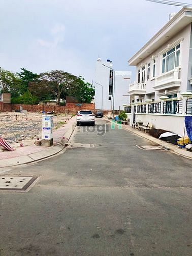 Hình ảnh Đất MT ngay Phạm Văn Đồng, Linh Tây, TĐ. 67m2 khu sầm uất giá: 6.5 tỷ