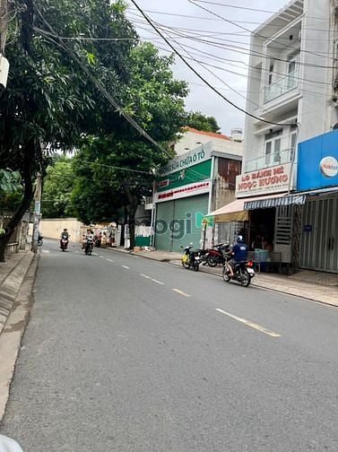 Hình ảnh Bán gấp lô đất mặt tiền Nguyễn Văn Săng,Tân Phú, đối diện chi cục thuế