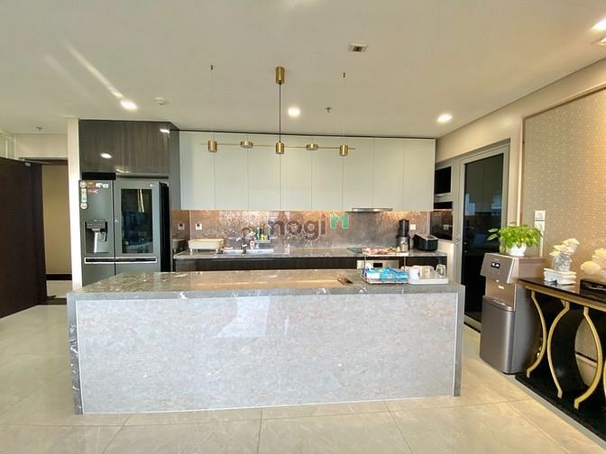 Hình ảnh 3PN Nội thất cao cấp cho thuê-155m2-Empire City