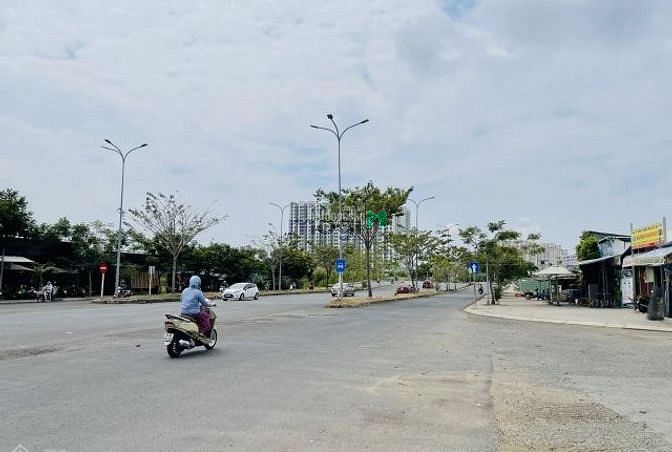 Hình ảnh Đất mặt tiền Nguyễn Lương Bằng, Phú Mỹ, Q7. Giá 2 tỷ 7/ 100m2. Sổ sẵn