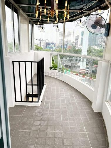 Hình ảnh Siêu rẻ! Mặt tiền Phạm Văn Đồng 2.35 tỷ