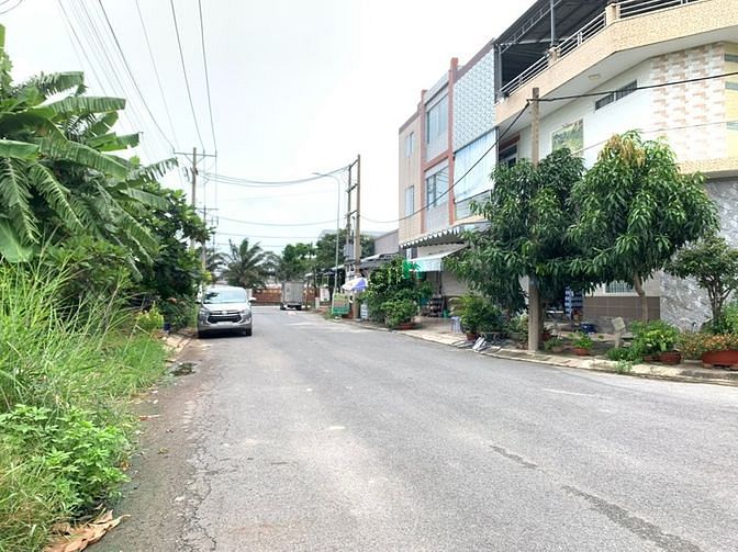 Hình ảnh Bán 3 nền liền kề 390m2 Đối diện KCN Boonchen