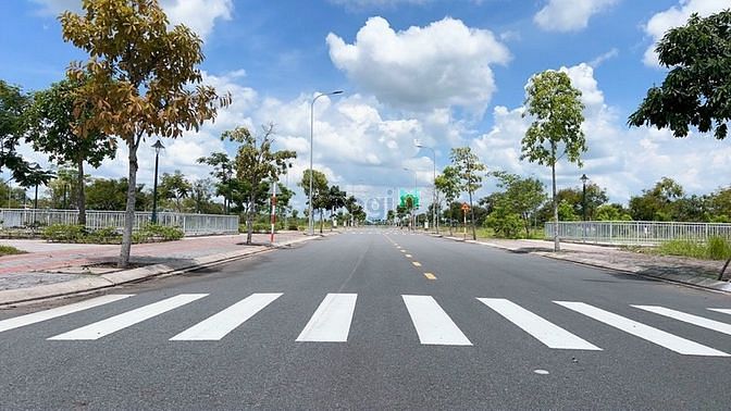 Hình ảnh Bán miếng đất mặt tiền Đinh Đức Thiện đường số 9
