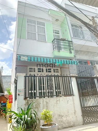 Hình ảnh Nhà 2 Lầu Giá Cực Rẽ Hẻm Chuyên Dùng 9