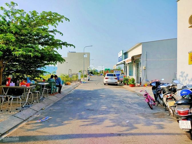 Hình ảnh Cần bán mảnh đất khu vực Bình Chánh sẵn sổ sang tên luôn