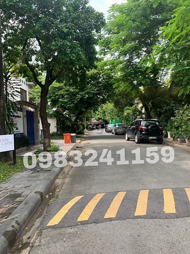 Hình ảnh GIÁ CỰC TỐT!Biệt Thự cao Cấp ven sông Sài Gòn 250m,ngang 15m_Giá 42tỷ