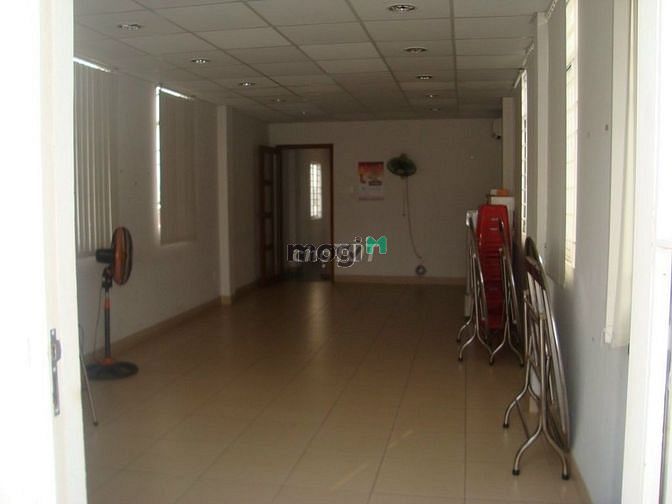 Hình ảnh Nhà hẻm xe tải Trần Hưng Đạo quận 5