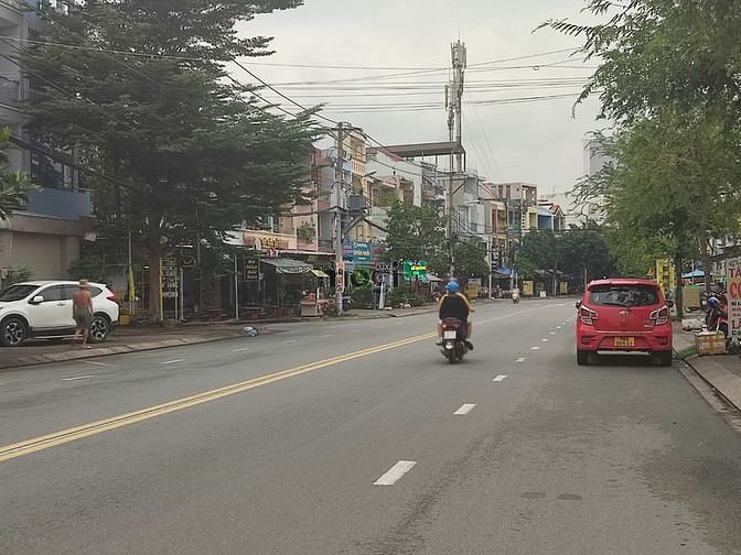 Hình ảnh Bán đất ngang 9x27m _ 270m2 mặt tiền đường Man Thiện _ Quận 9