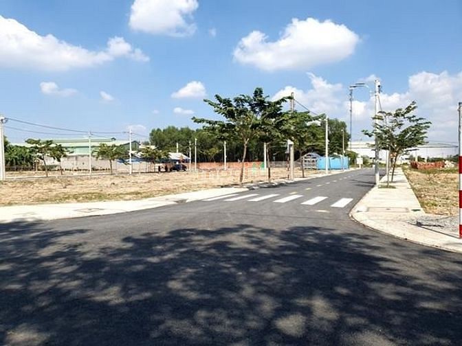 Hình ảnh 990 Triệu Có Ngay Lô Đất Sổ Sẵn, Thổ Cư 100% Ngay TP. Thuận An