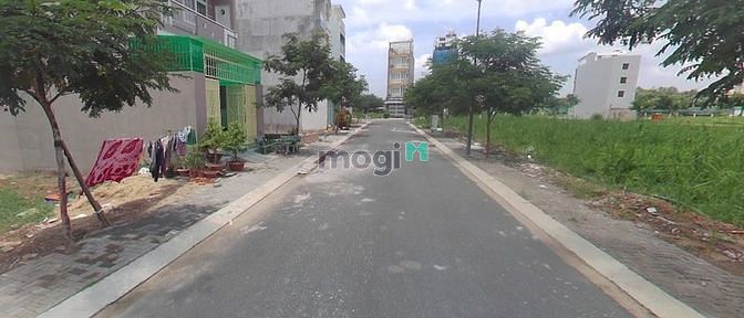 Hình ảnh Chủ bán đất giá rẻ mặt tiền Tân Liêm, Phong Phú, Bình Chánh.