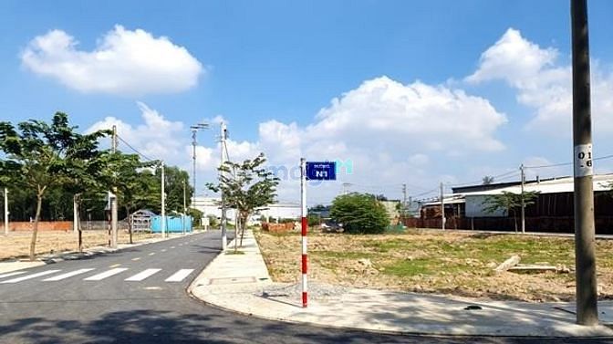 Hình ảnh Chính Chủ Gửi Sổ Sẵn Ngay Thành Phố Thuận An, Bình Dương