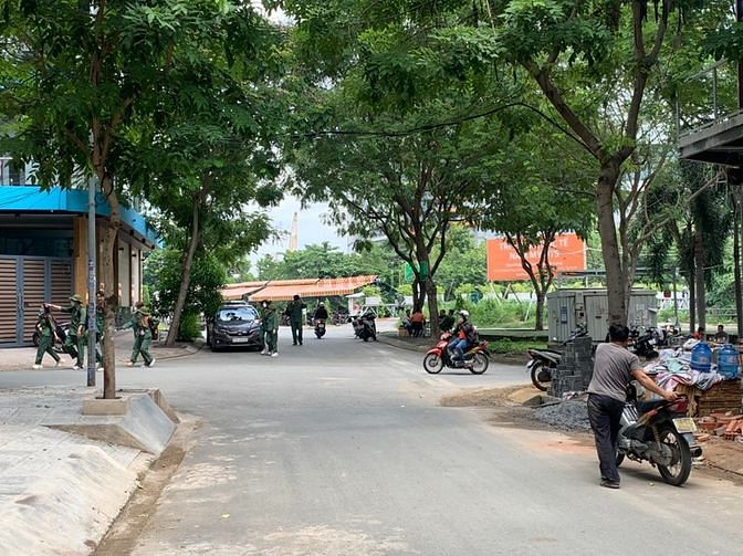 Hình ảnh Bán lô đất ngay vimcom Nguyễn Xí 5x16 mặt tiền đường số 4