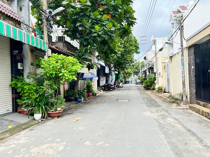 Hình ảnh Bán Nhà 3.5 Tấm Đường 8m Lê Văn Quới