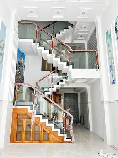 Hình ảnh Bán Nhà Mới Xây Đúc 4.5 Tấm Đường Bình Trị Đông