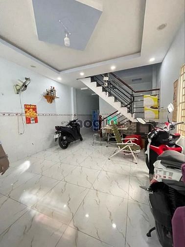 Hình ảnh Lũy Bán Bích BTCT 85m2 Tân phú 2 Tầng Cách măt đường 100m.