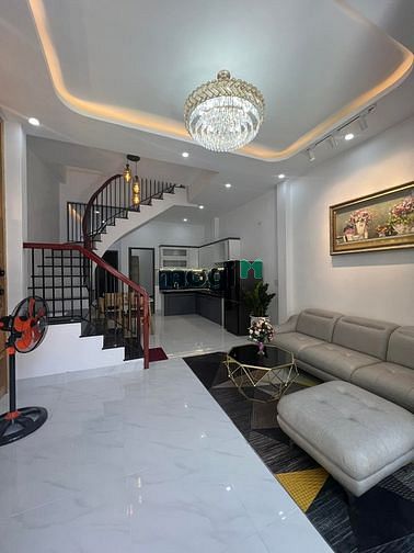 Hình ảnh Bán nhà 2 tầng full nội thất sát mặt tiền Phan Thanh