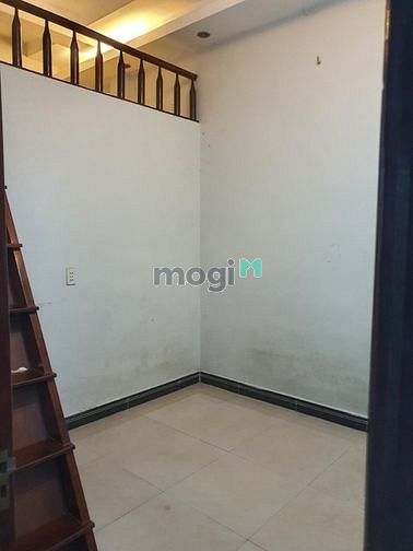 Hình ảnh Cho thuê nhà hẻm tỉnh lộ 10 gần khu Tên Lửa