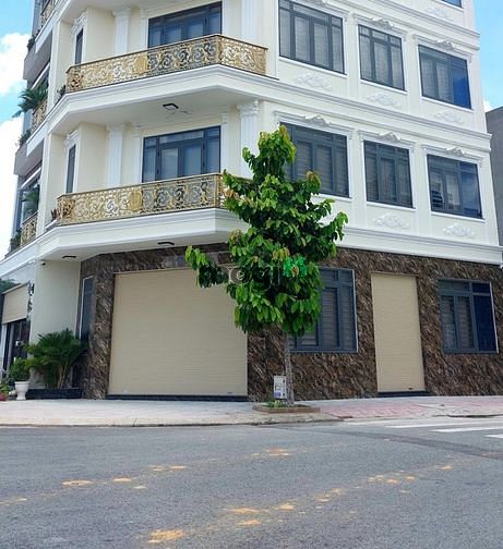Hình ảnh Bán nhà 2 mặt tiền kinh doanh sầm uất TÂN BÌNH.