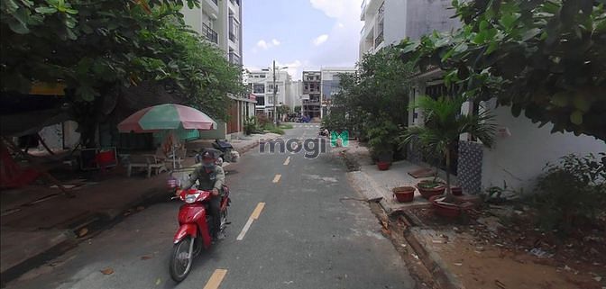Hình ảnh Duy nhất 3 nền 100m2/4tỷ MT An Dương Vương, P.16, Q8.SHR