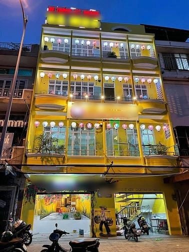 Hình ảnh Nhà mặt tiền quận 5 Nhiêu Tâm - ngang 9m