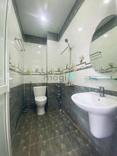 Hình ảnh CHDV Có Ban Công -FULL NT ngay NI Sư Huỳnh Liên