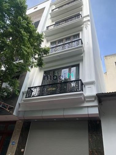 Hình ảnh cho thuê nhà Mặt tiền Hoàng Diệu 4 tầng