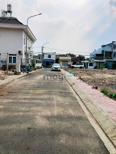 Hình ảnh Đất MT ngay Phạm Văn Đồng, Linh Tây, TĐ. 67m2 khu sầm uất giá: 6.5 tỷ