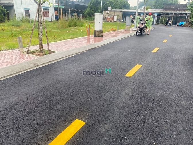 Hình ảnh Sở Hữu nền đất Mặt Tiền 409 chỉ 980TR Sổ Hồng Riêng Công Chứng Ngay