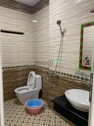 Hình ảnh Cho thuê nhà nguyên căn mặt tiền đường