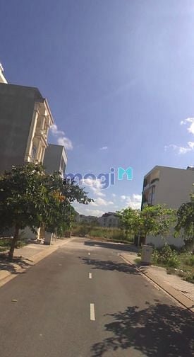 Hình ảnh Bán lô đất TC 80m2/ 2.5 tỷ - Đ.Huy Cận,Phước Long B, Quận 9, SHR.