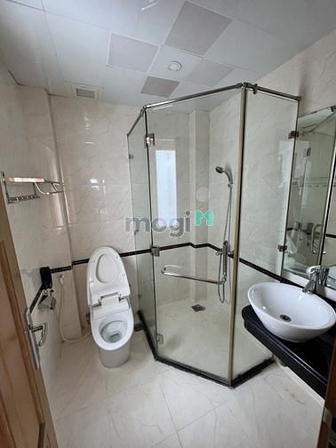 Hình ảnh Cho thuê KHÁCH SẠN 97 Phòng Góc 2MT CMT8,Q3 Hầm 11 tầng ~6000m2