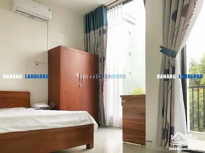 Hình ảnh Nhà 4 phòng ngủ, gần biển Mỹ Khê - B276