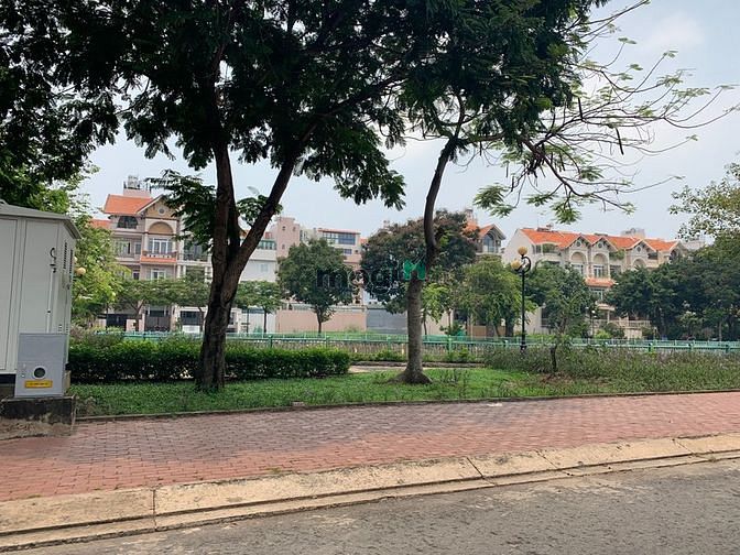 Hình ảnh Bán gấp 5 lô đất MT Lê Văn Lương, Tân Phong, ngay Lotte quận 7, 2.8 tỷ