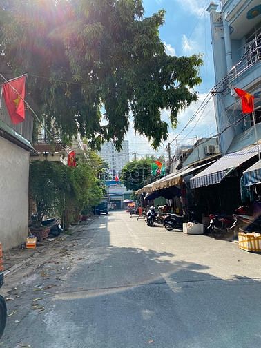 Hình ảnh MTNB đường Bình Long ngay Tân Hương,đúc 2 lầu mới - 4x18m.