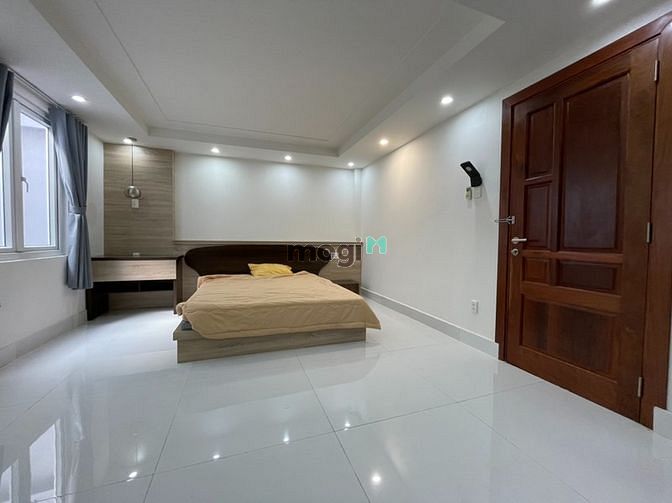 Hình ảnh Căn Hộ dạng studio hiện đại cửa sổ lớn Quận 3