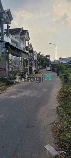 Hình ảnh Bán lô đất mặt tiền đường nhựa tân binh dĩ An