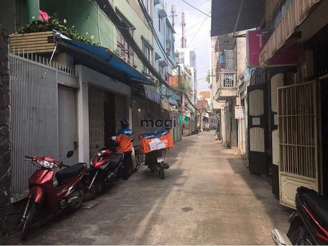 Hình ảnh Cho thuê nhà hẻm xe hơi CMT8 3pn 2wc Q10