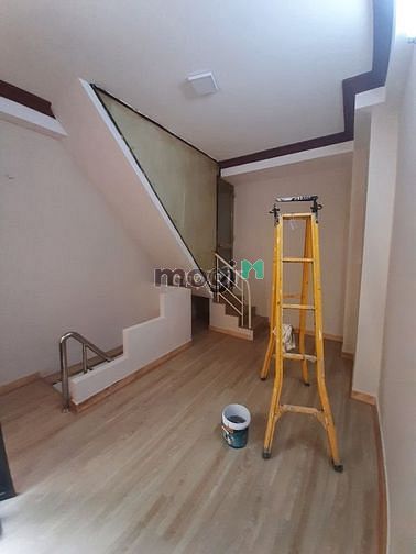 Hình ảnh Cho thuê nhà hẻm Lê Hồng Phong 2 lầu 2pn 2wc Q10