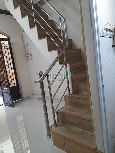 Hình ảnh Cho thuê nhà hẻm Lê Hồng Phong 2 lầu 2pn 2wc Q10