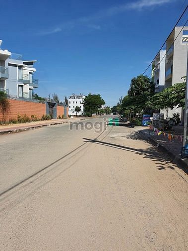 Hình ảnh Đất nền KDC Tiến Phước, Long Trường, Quận 9. DT 80m2/ 2.3 tỷ. Sổ hồng