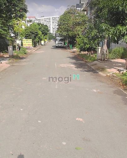 Hình ảnh Cần bán gấp lô đất mặt tiền 100m2/3tỷ100, đường Nguyễn Hoàng, Q2, SHR