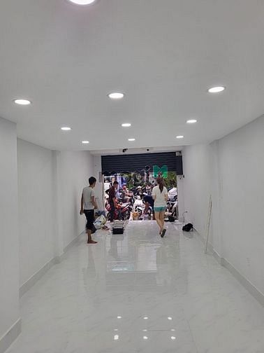 Hình ảnh Nhà mới mặt tiền Đề Thám - giá giảm