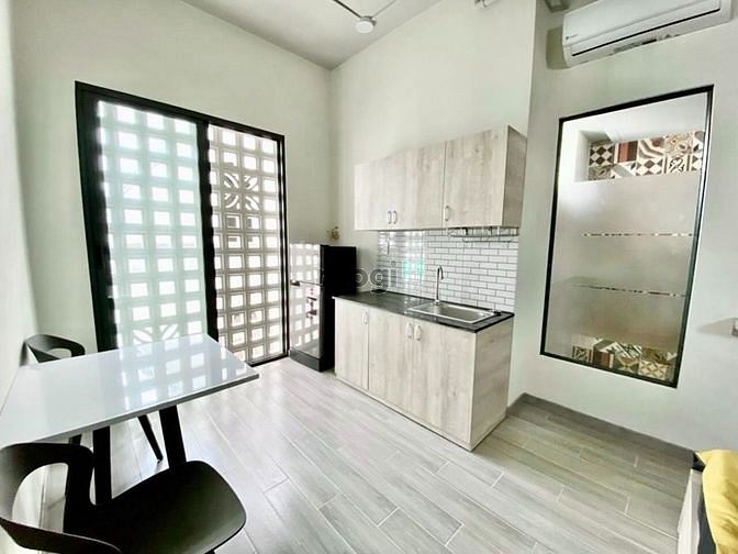 Hình ảnh Cho thuê Mb6623 nạp rút nhanh chóng Dịch Vụ Quận 3, 30m2, Full nội thất, cửa sổ thoáng mát