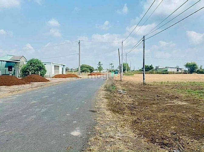 Hình ảnh Bán 2 lô đất thổ cư liền kề, gần trung tâm hành chính