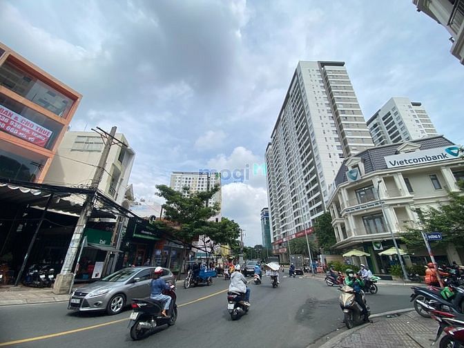 Hình ảnh Cho thuê nhà 130 Phổ Quang, P. 9, Quận Phú Nhuận