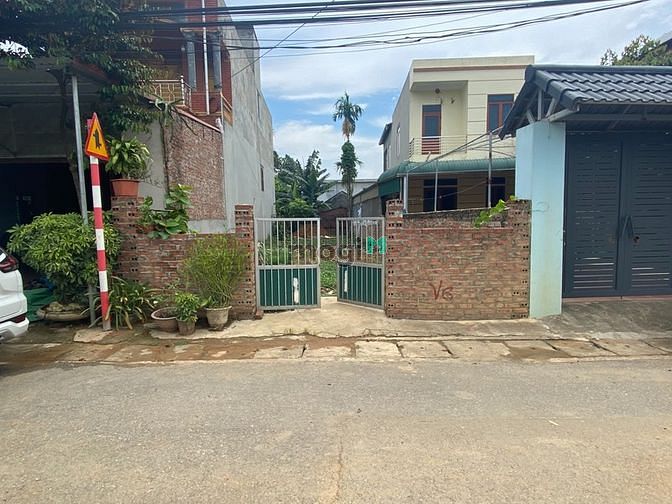 Hình ảnh Bán mảnh đất trục chính tại Thôn 6 -  Phú Cát - Quốc Oai
